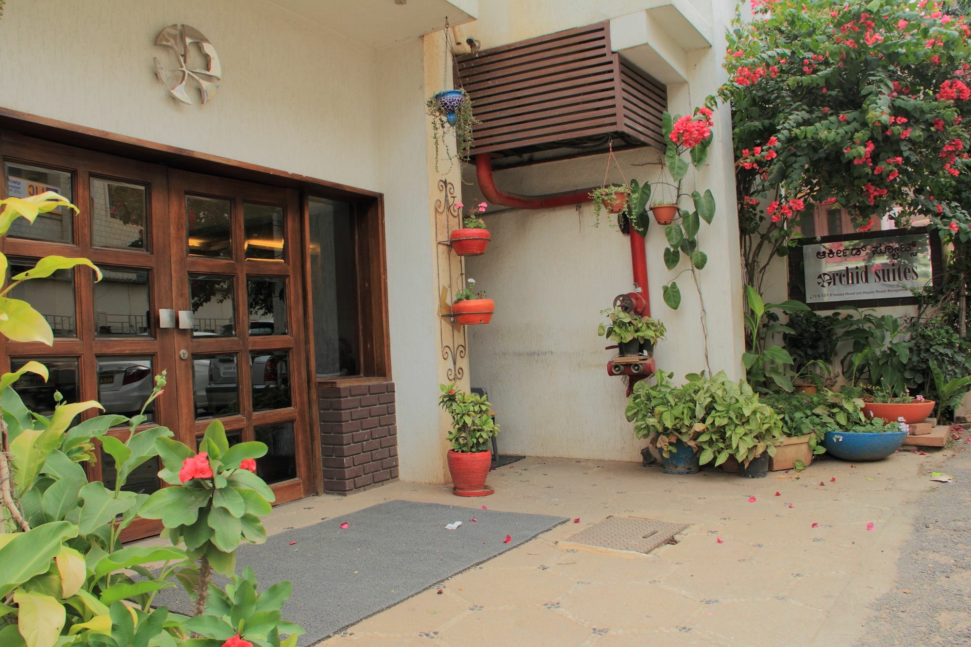 Orchid Suites - A Boutique Hotel Bangalore Off Residency Road Eksteriør billede